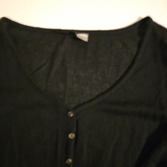 H&M Black Button-Up Crop Top - Picture 2 of 3